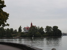 City on the lakesides.